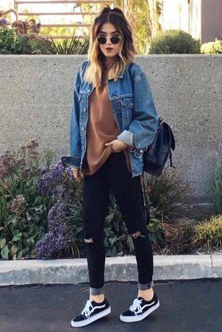 10 Ways To Wear Jeans This Fall - Caroline Daur