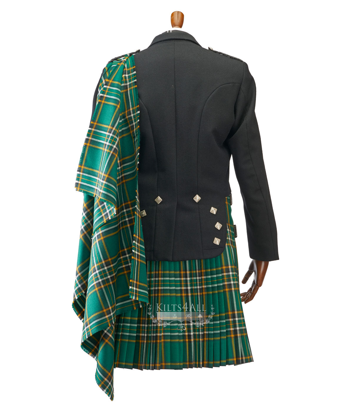 traditional irish kilt outfit