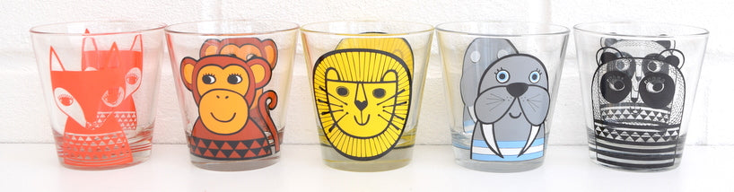 Jane Foster drinking glasses