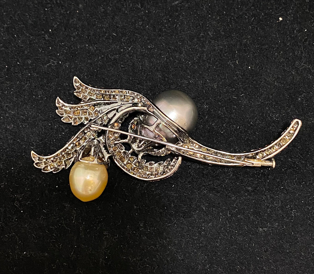 Incredible 18K Yellow Gold South Sea Pearl & Diamond Brooch/Pin