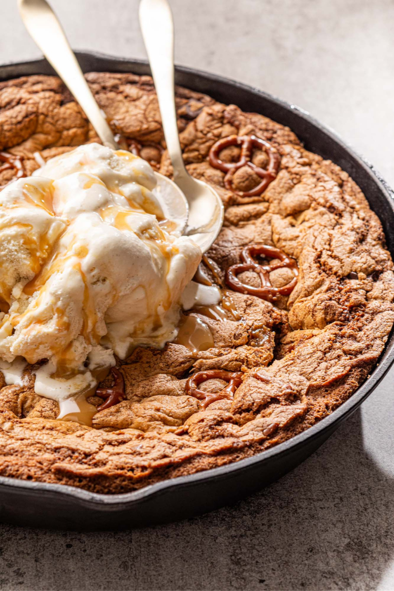 Salted Caramel Cookie Skillet