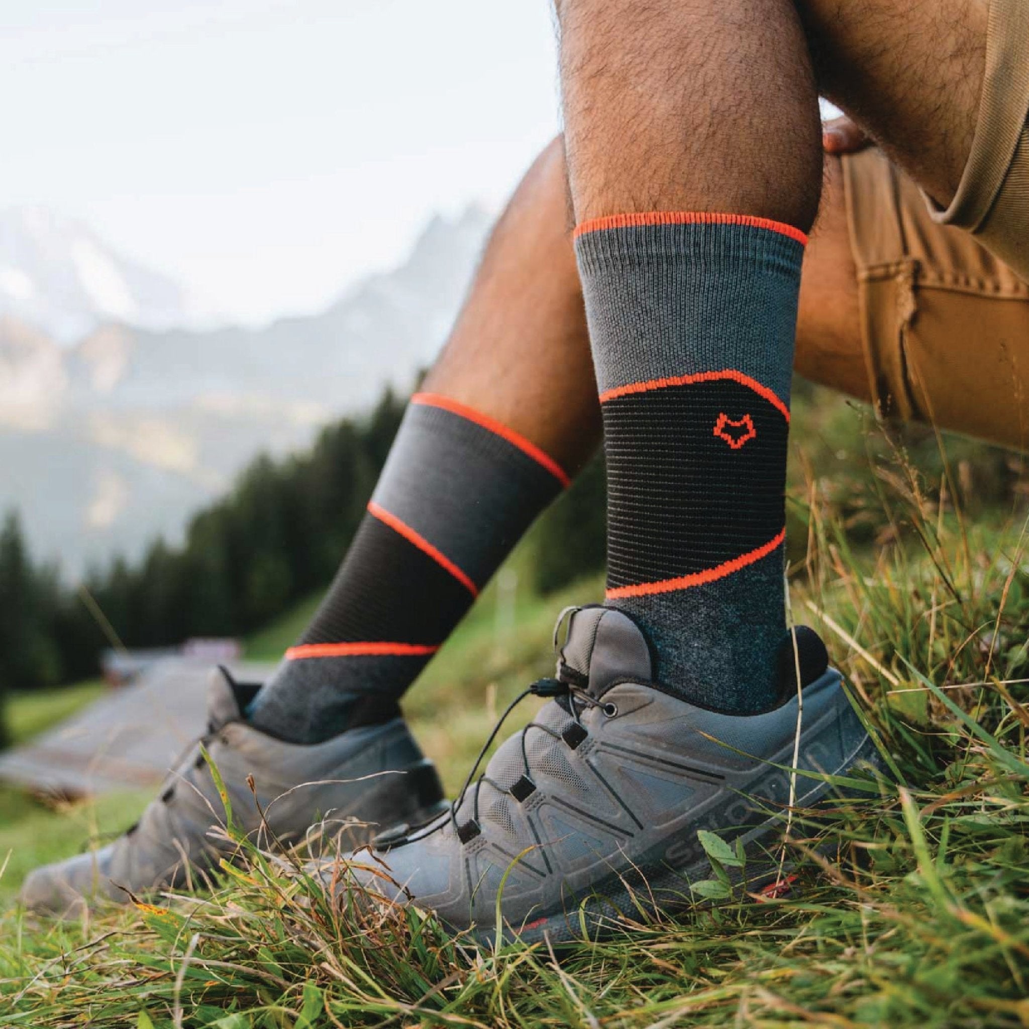 Fox River Zermatt Over-The-Calf Ski Socks : : Clothing, Shoes &  Accessories