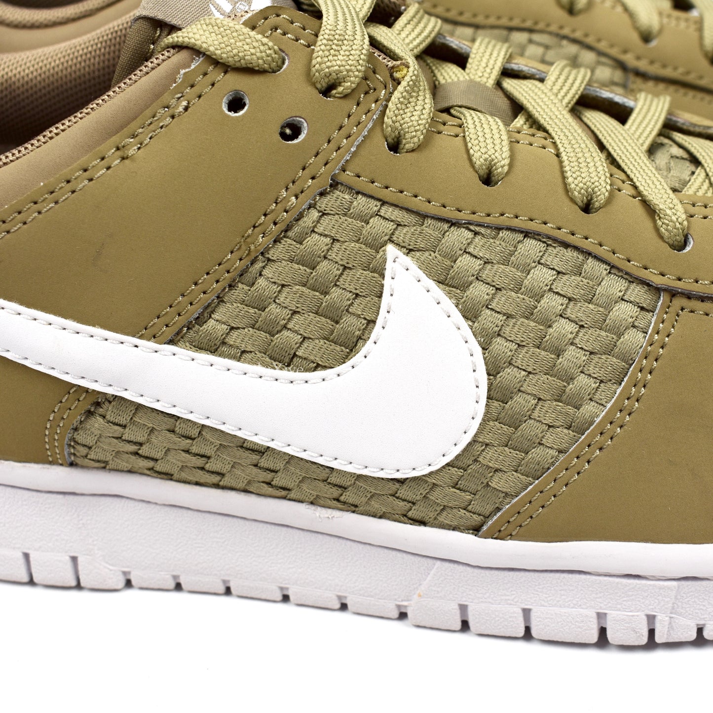 nike dunk low woven khaki