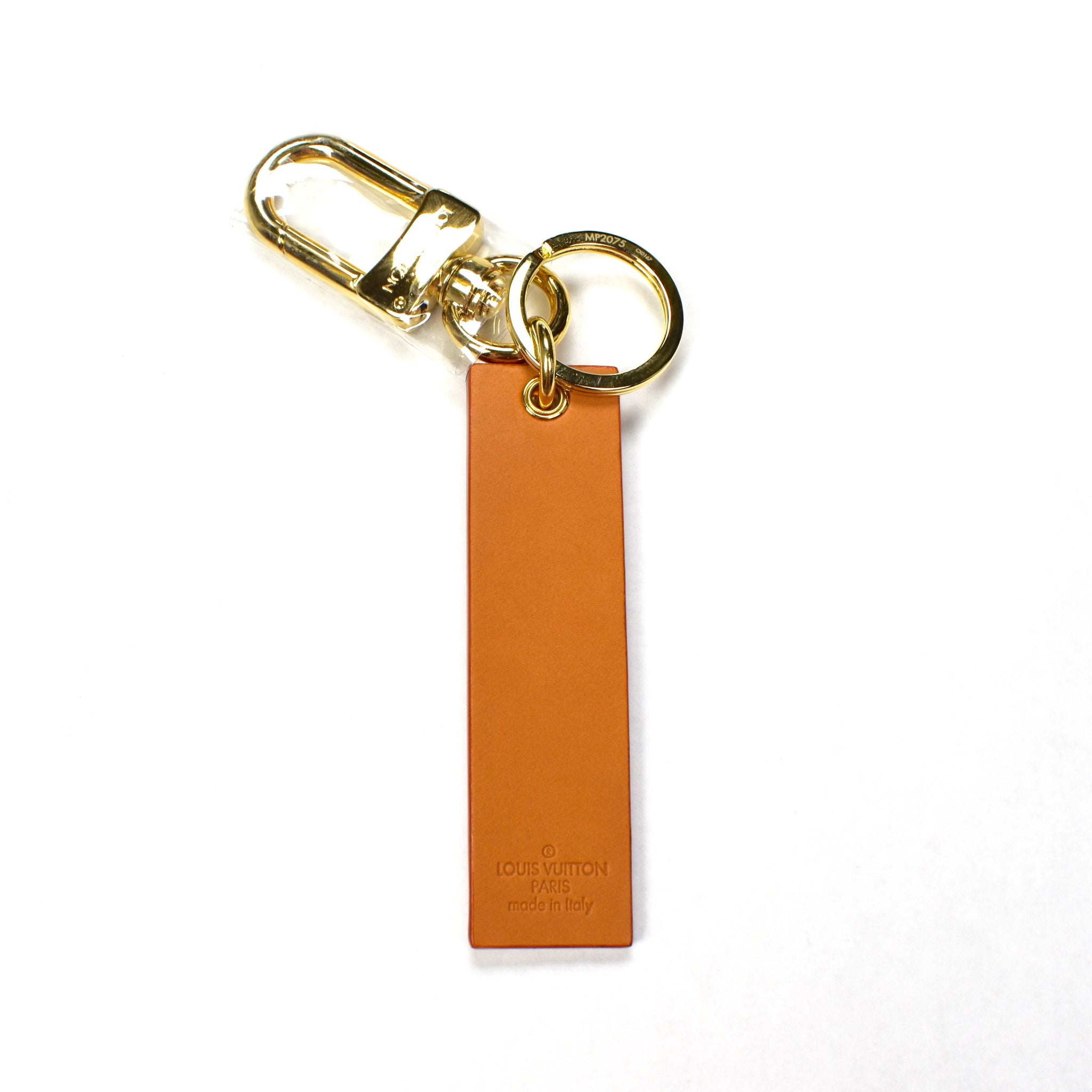 Louis Vuitton x Supreme - Tan Leather Box Logo Embossed Keychain – eluXive