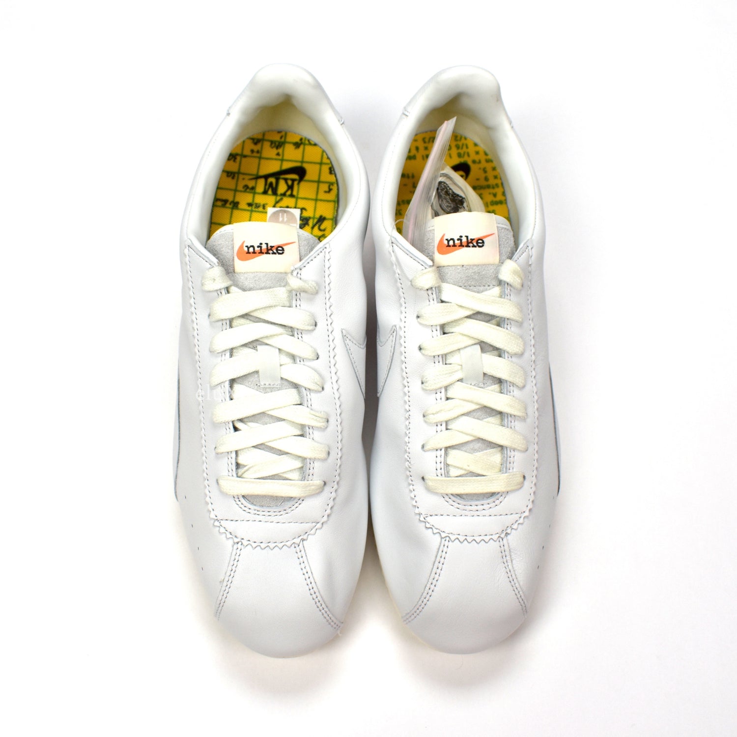 Consumir Aumentar bota Nike - Men's Classic Cortez Nylon KM QS Kenny Moore Marathon Record  Sneakers – eluXive