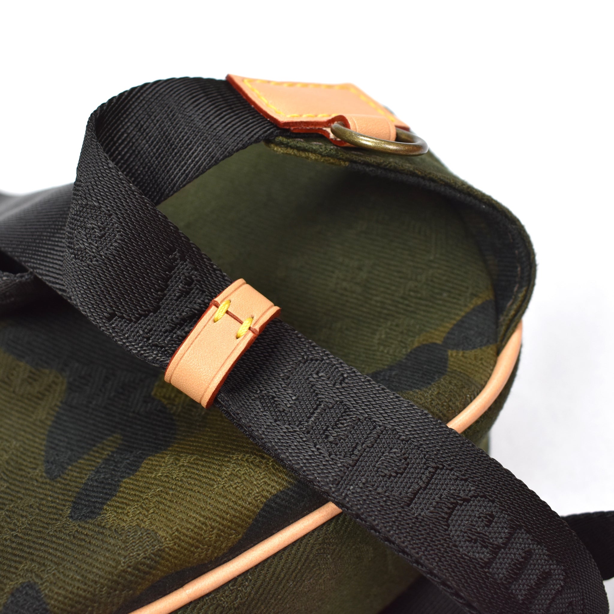 Louis Vuitton x Supreme - LV Monogram Camo Box Logo Bumbag / Fanny Pack – eluXive