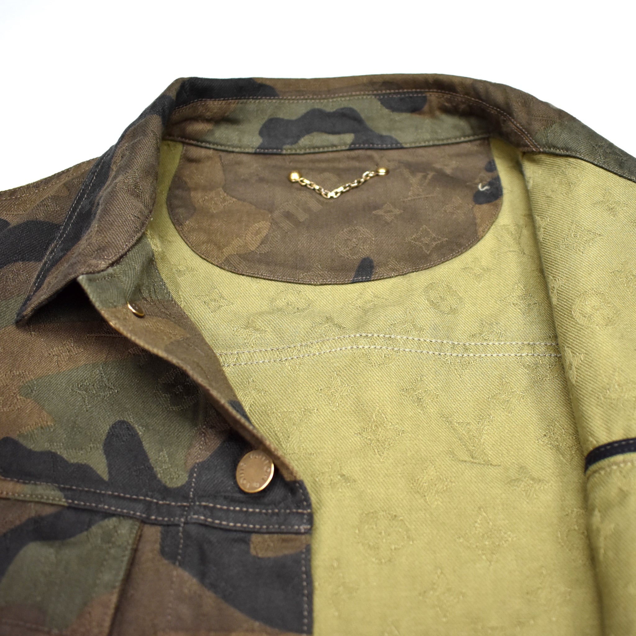 Louis Vuitton supreme lv camouflage jacket coat, 名牌, 服裝- Carousell