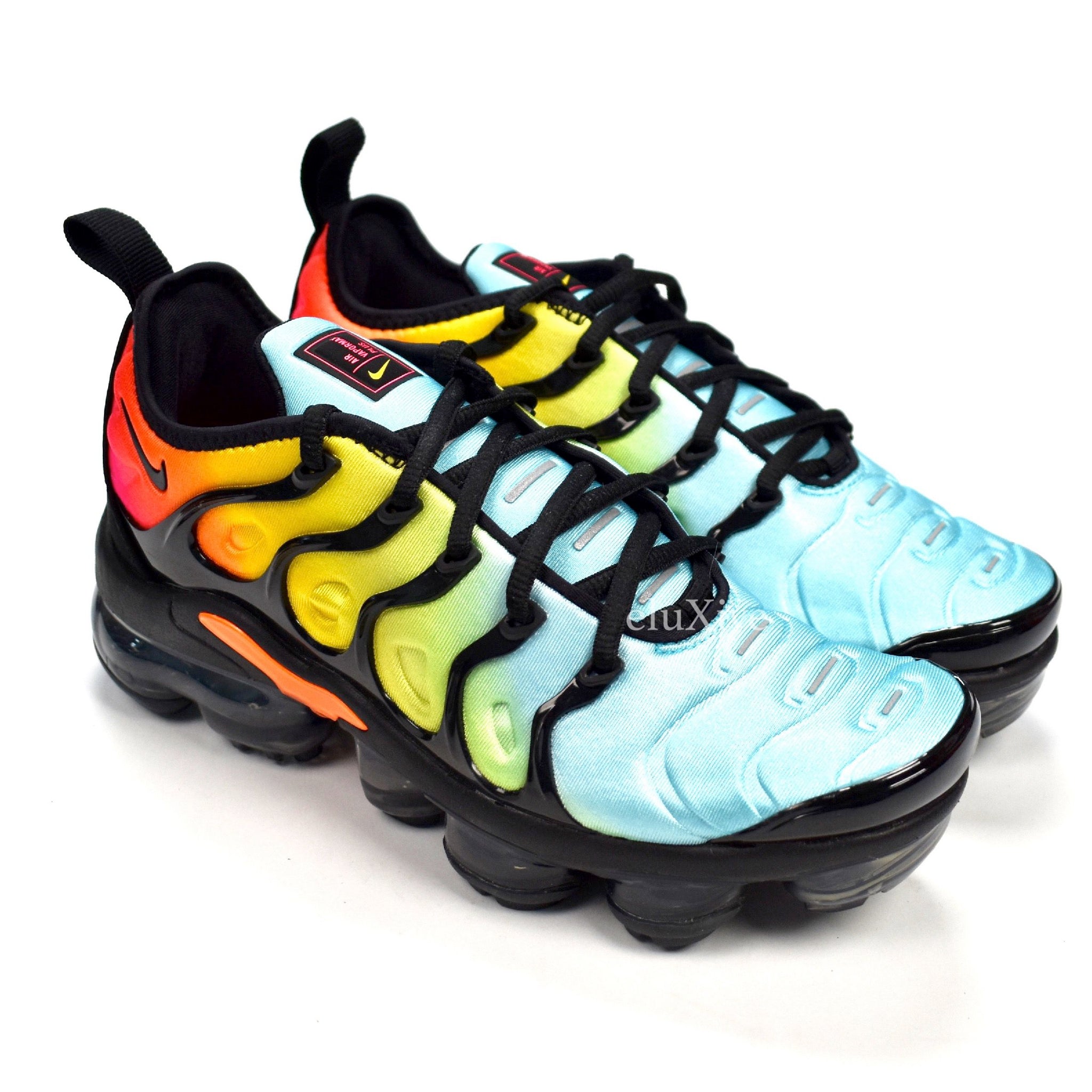 rainbow vapormax plus black