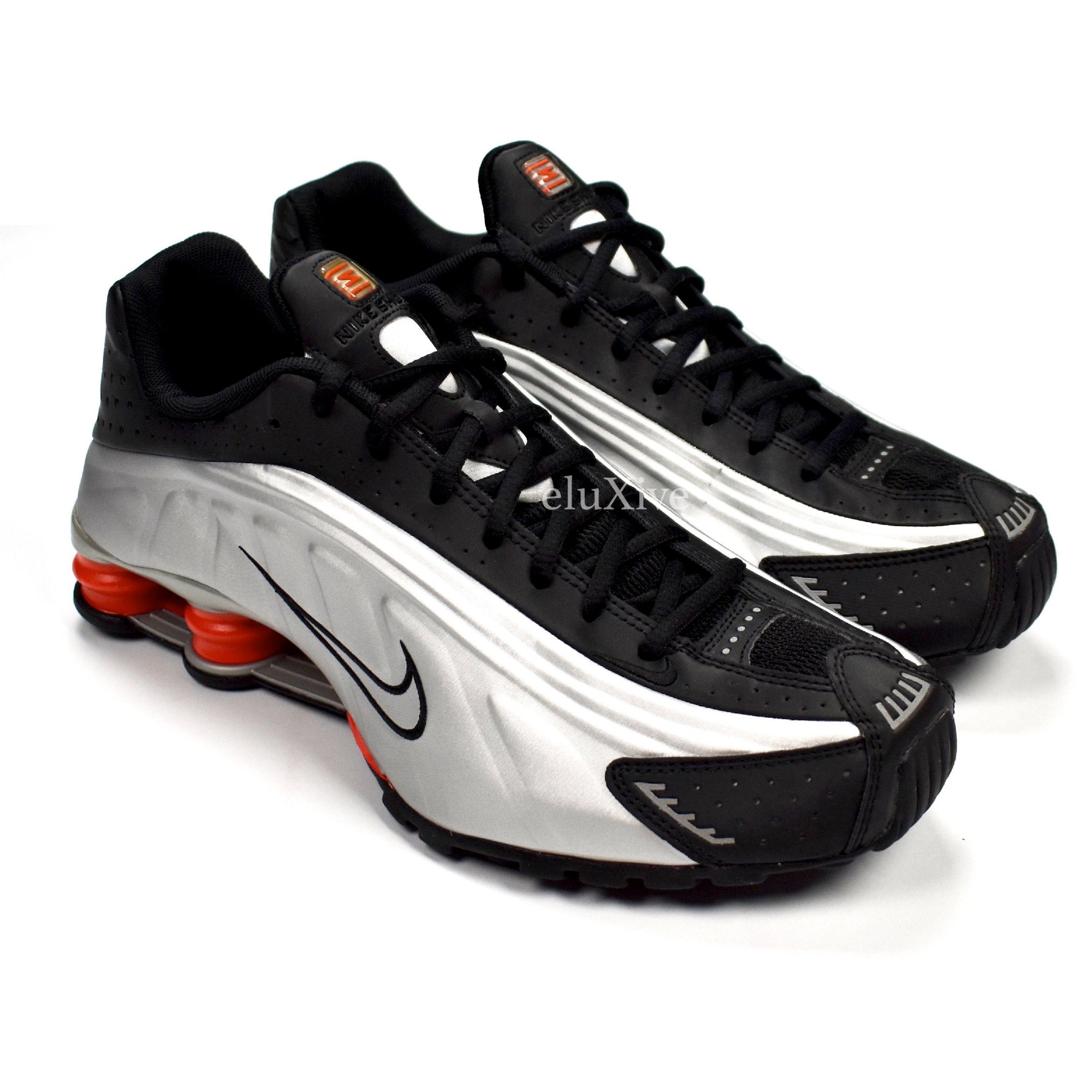 black and silver nike shox