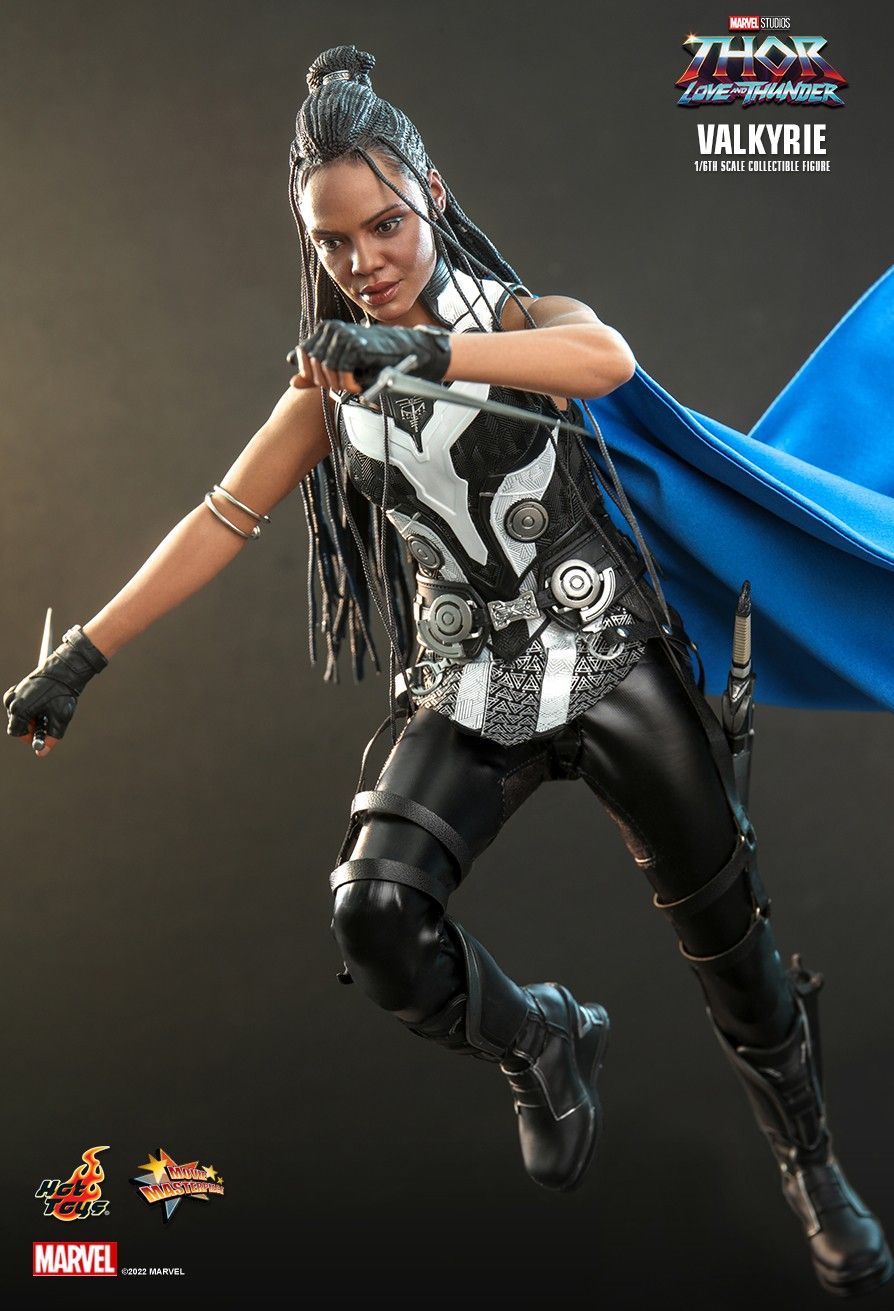 Hot Toys - MMS673 - Thor: Love and Thunder - Valkyrie
