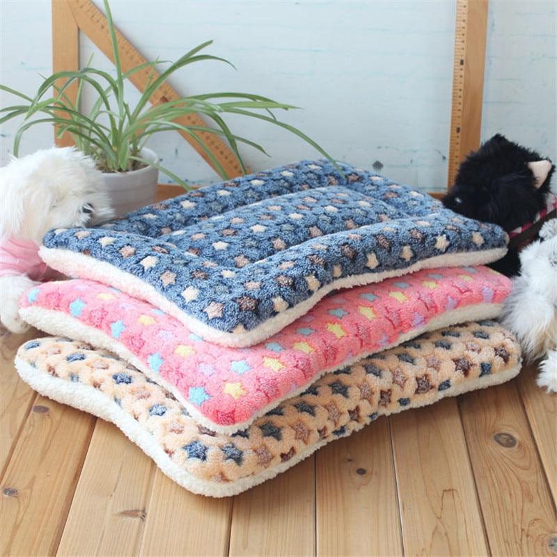 Grand Coussin Moelleux en Flanelle pour Bouledogue - Bouledogue Avenue