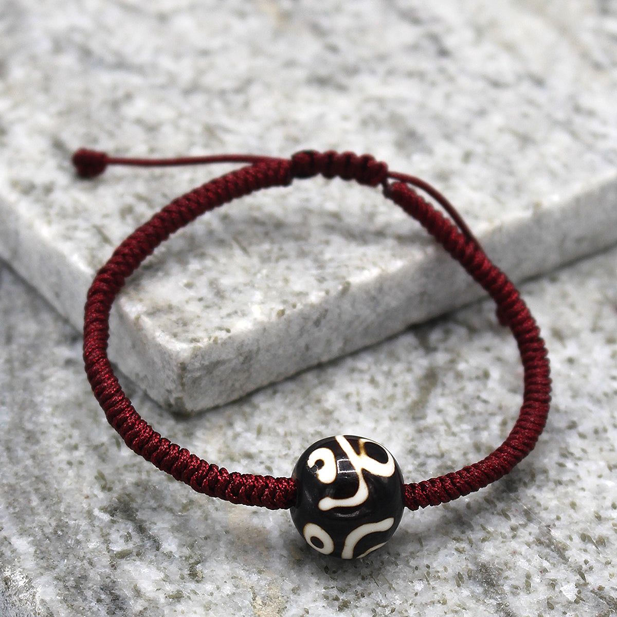 Lucky Knots Dzi Bead Bracelet in Maroon Color