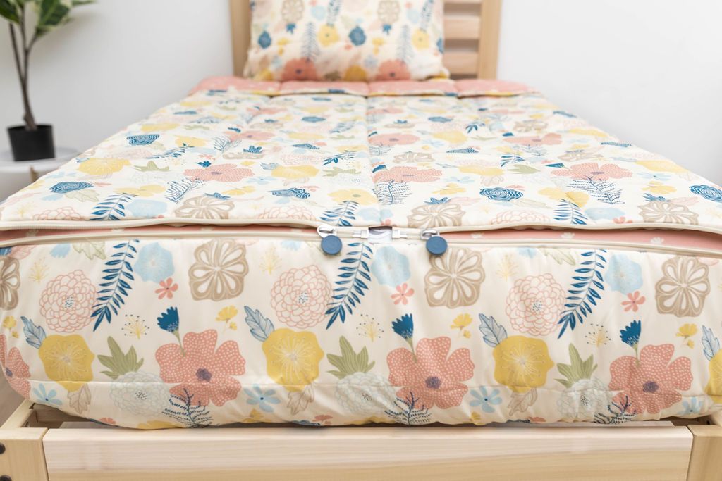 Blossoms Zipper Bedding