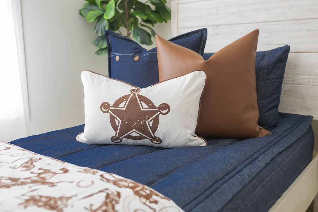 Maverick Lumbar Pillow Cover