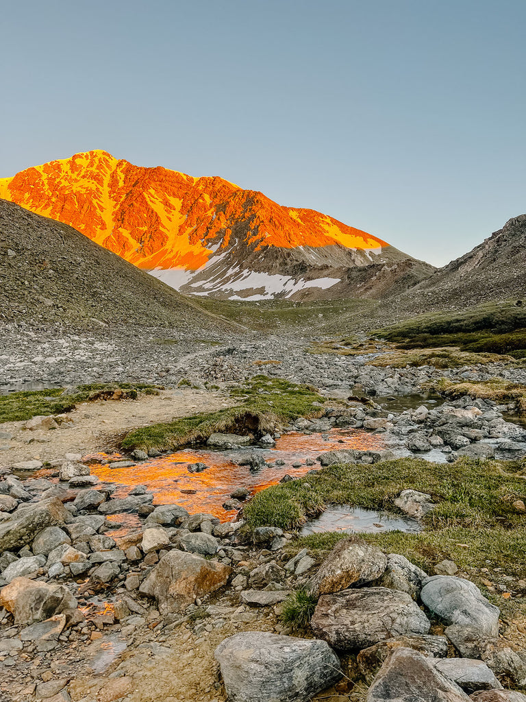 Sunnset view of grays peak on the trail
