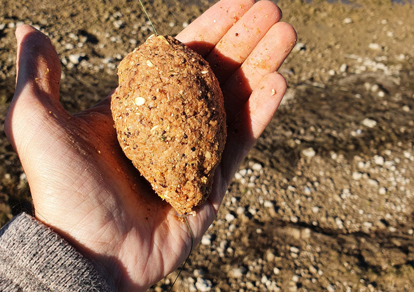 ground bait on method feeder