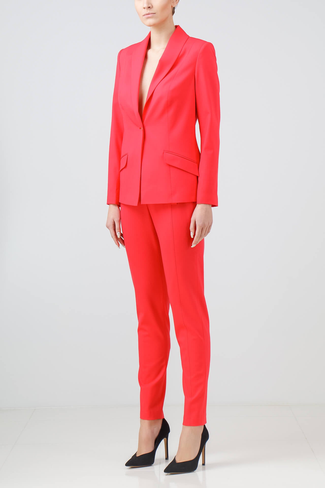 https://cdn.shopify.com/s/files/1/1145/3124/products/Stretch_wool_coral_pantsuit2_2000x.jpg?v=1690191908