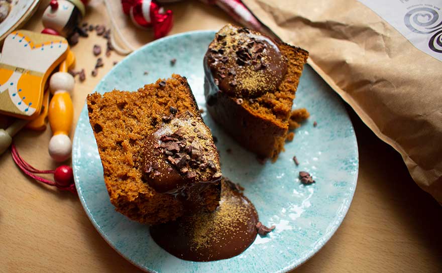 double cacao gingerbread cake