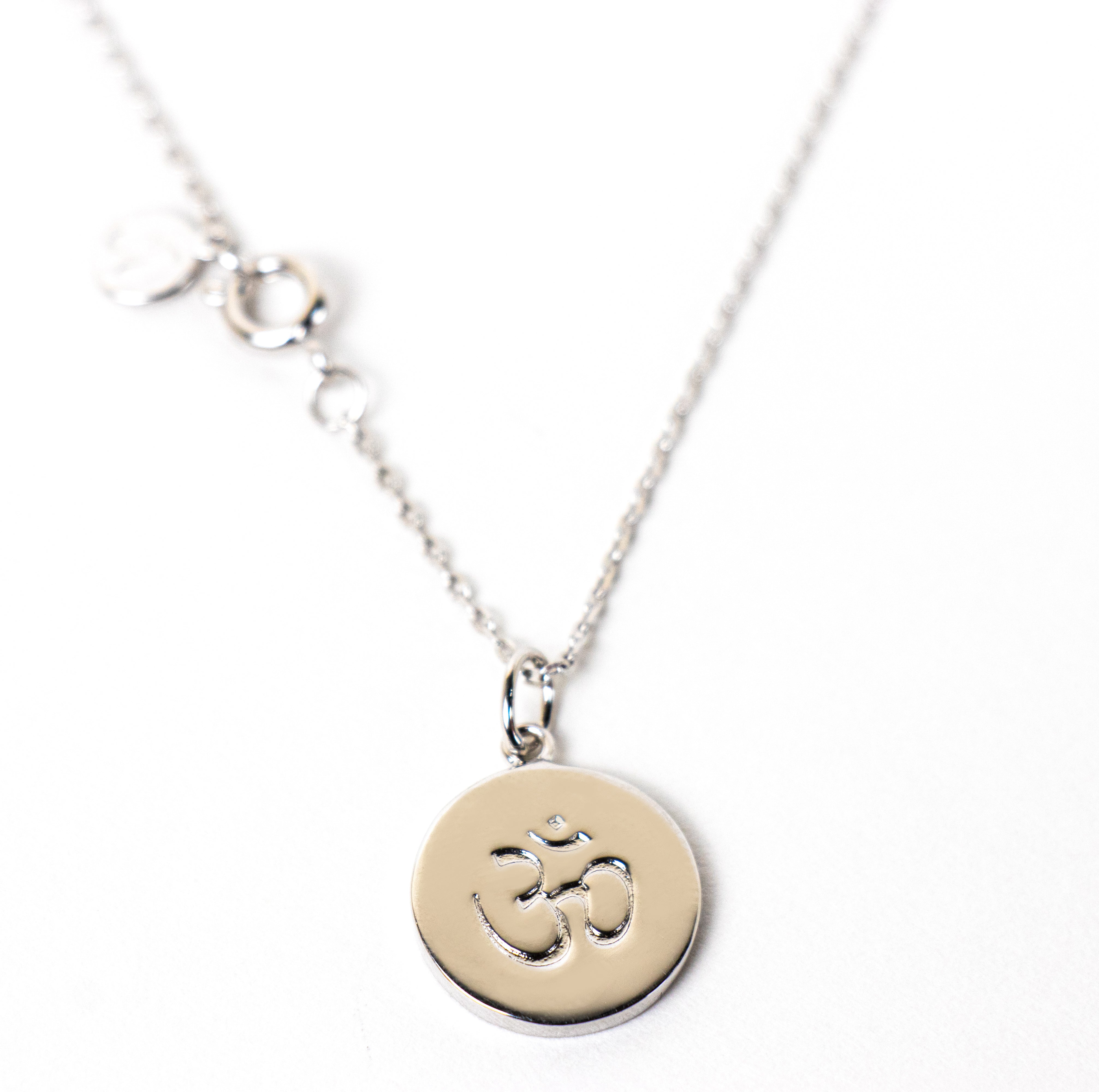 DISC NECKLACE - OHM | Galavant Jewelry