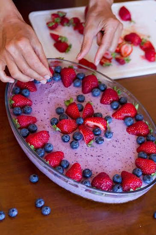 Strawberry-blueberry cake. No flour, no sugar, no gluten!