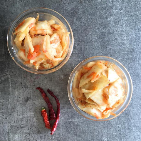 Кимчи — корейские ферментированные овощи. Литовский