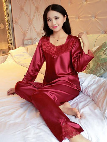 Ensemble de pyjamas en satin en dentelle de fleur