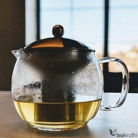 preparing green tea
