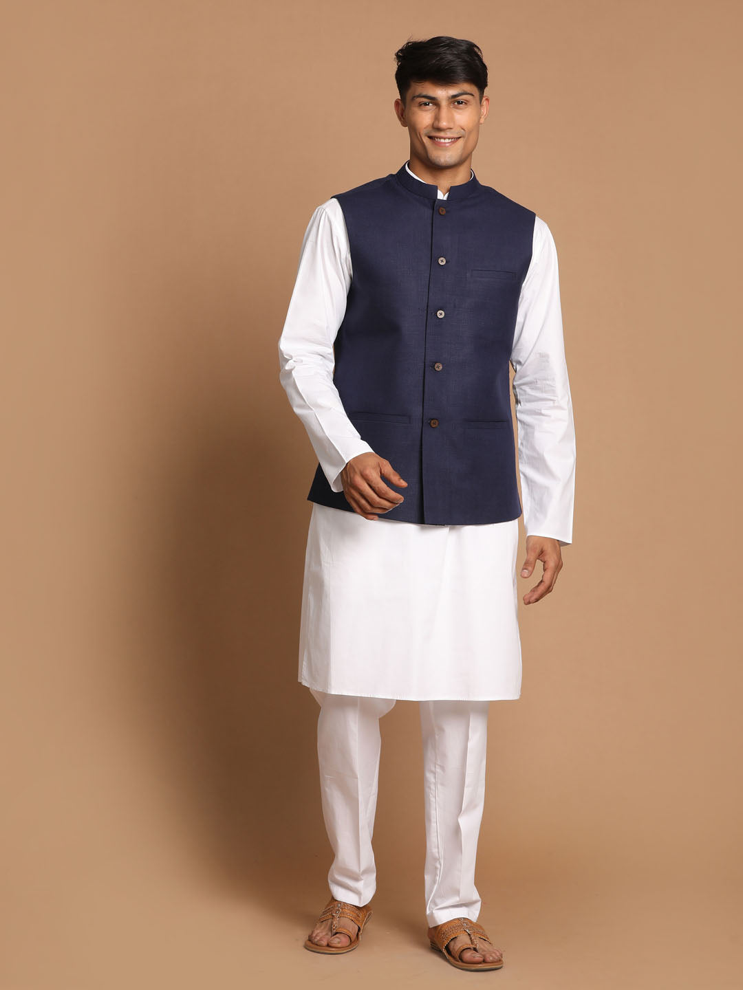 Buy online Light Blue Solid Nehru Jacket from Jackets for Men by Khadio for  ₹1649 at 59% off | 2024 Limeroad.com