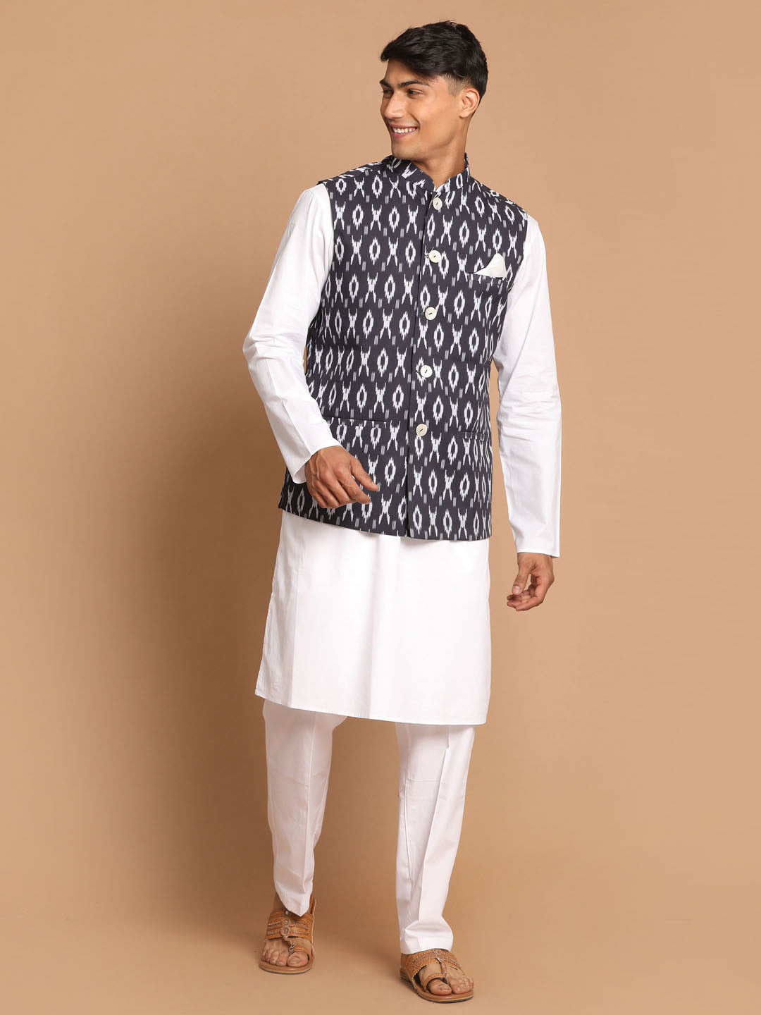 Lucknowi Heavy Chikankaari Off-White Nehru Jacket With Kurta Pajama Se –  Rajanyas