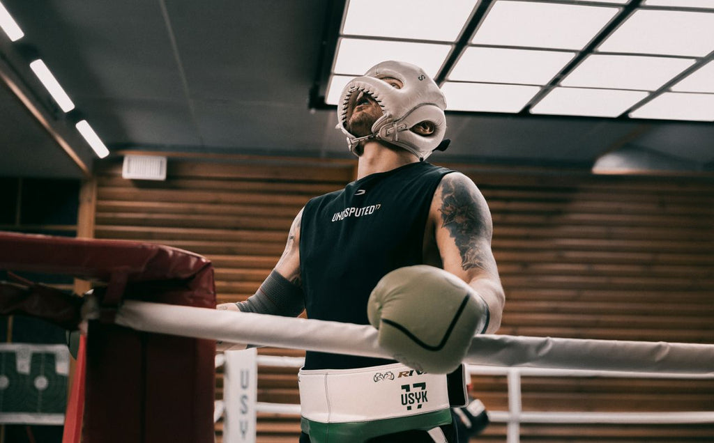 Sparring in extreme heat can build a fighter's mental strength.