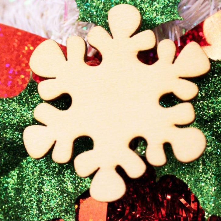 100Pcs Christmas Wooden Tree Ornaments Mini Snowflake Hanging