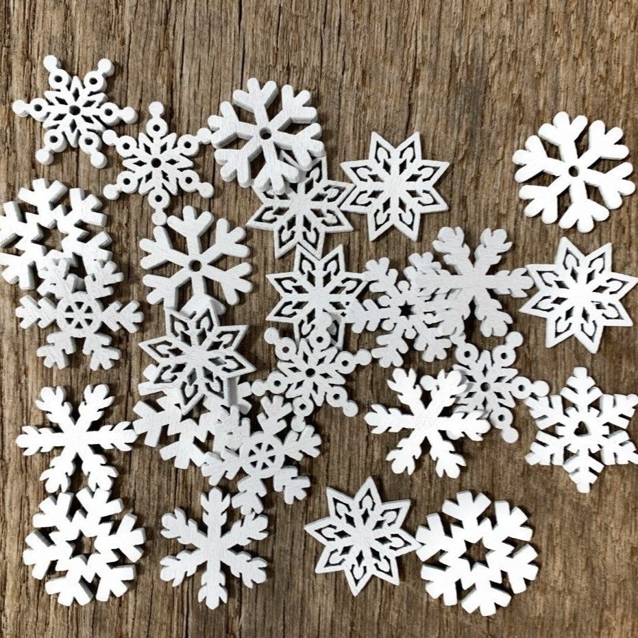 SOIMISS Snowflakes Christmas Snowflake Cutouts Unfinished Wooden Snowflakes  Ornaments with Hole 100pcs Mini Wood Snowflakes Embellishments Xmas Tree