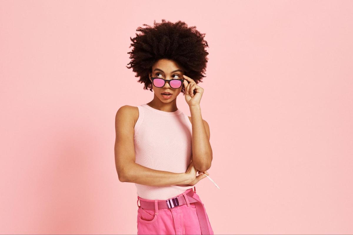 ’80s-Style Glasses: A Fashion Trend Here to Stay