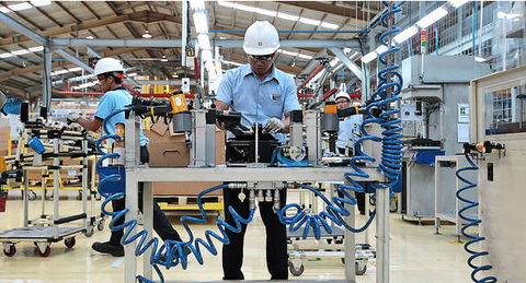 Two Way Radios In Manufacturing