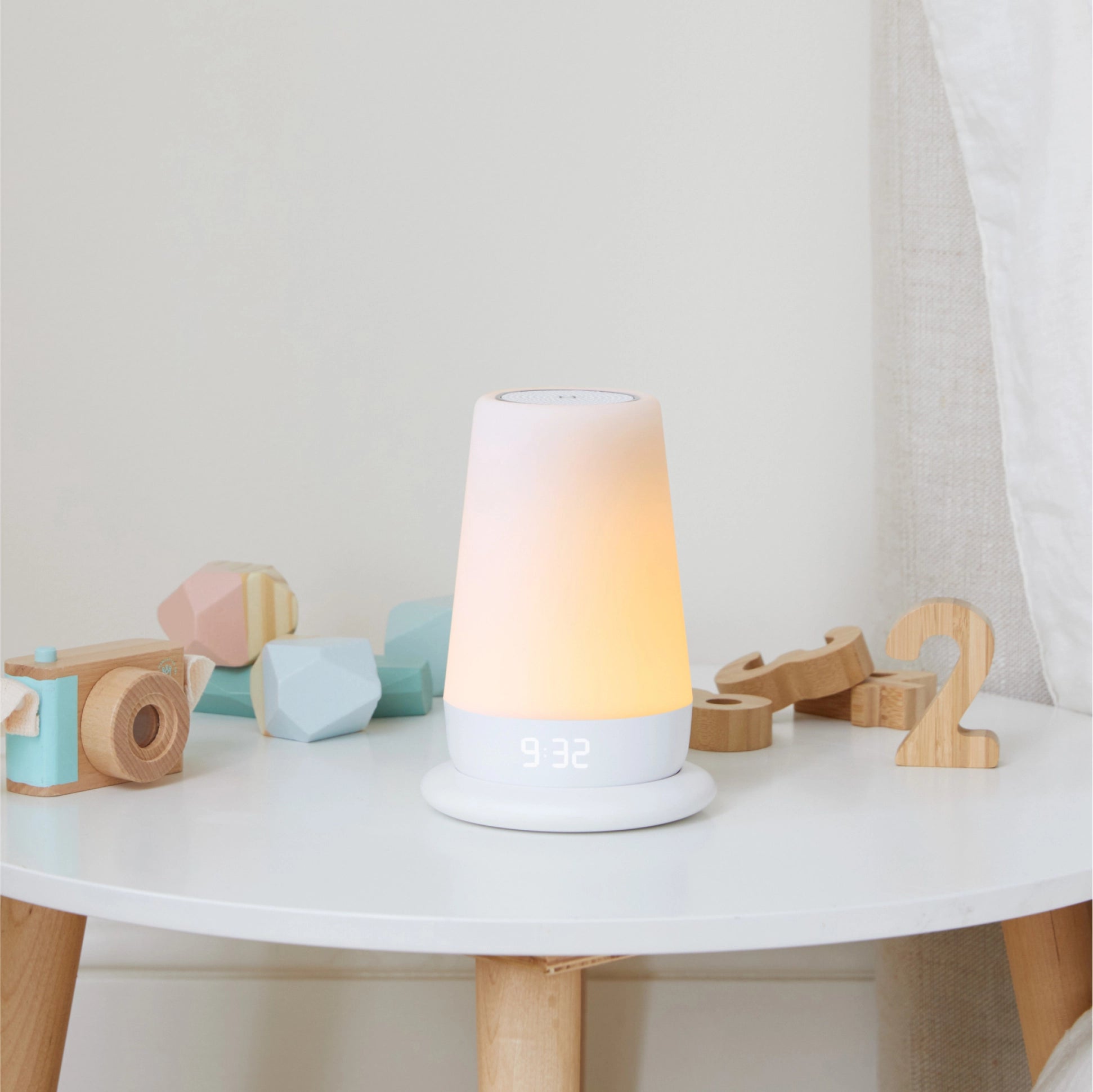 Hatch Rest+ 2nd Gen Night Light & Sound Machine with Battery