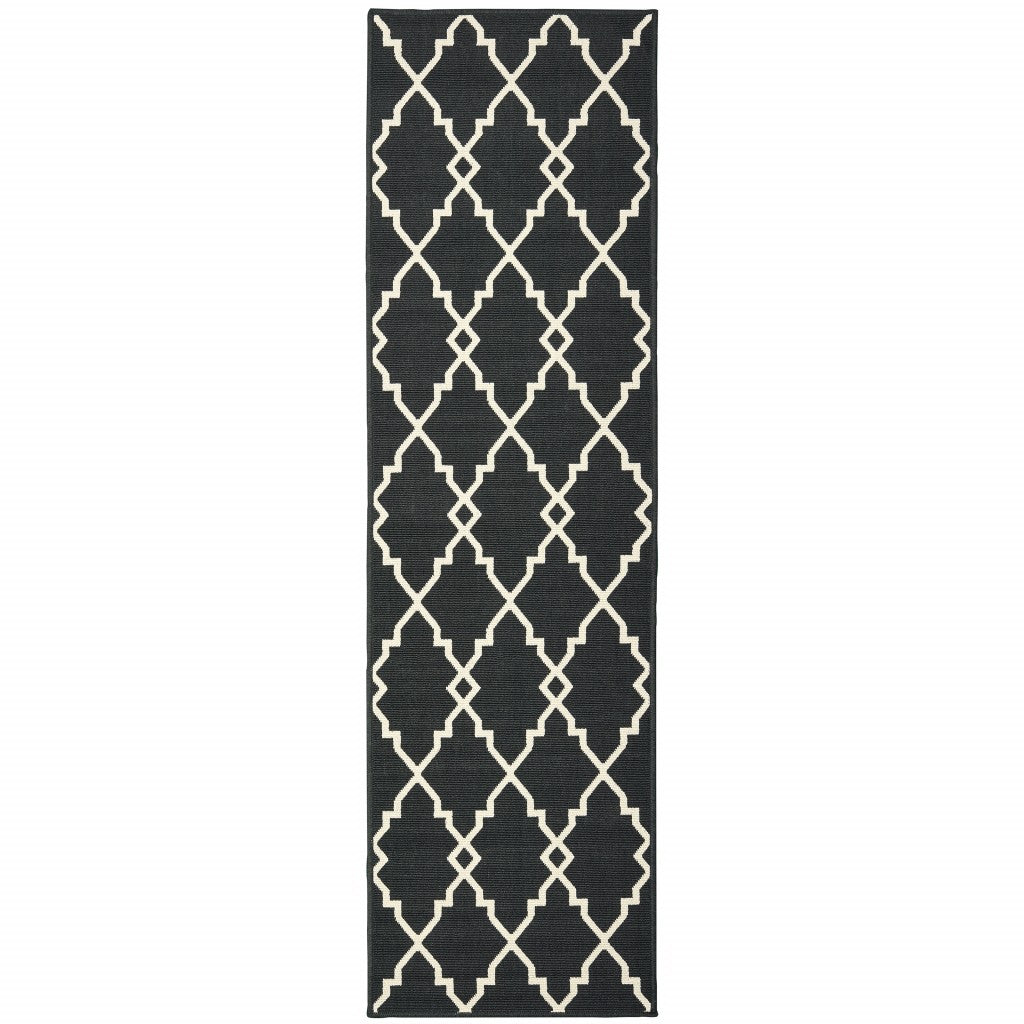 2鈥橷8鈥 Black And Ivory Trellis Indoor Outdoor Runner Rug 2鈥橷8鈥 Black And