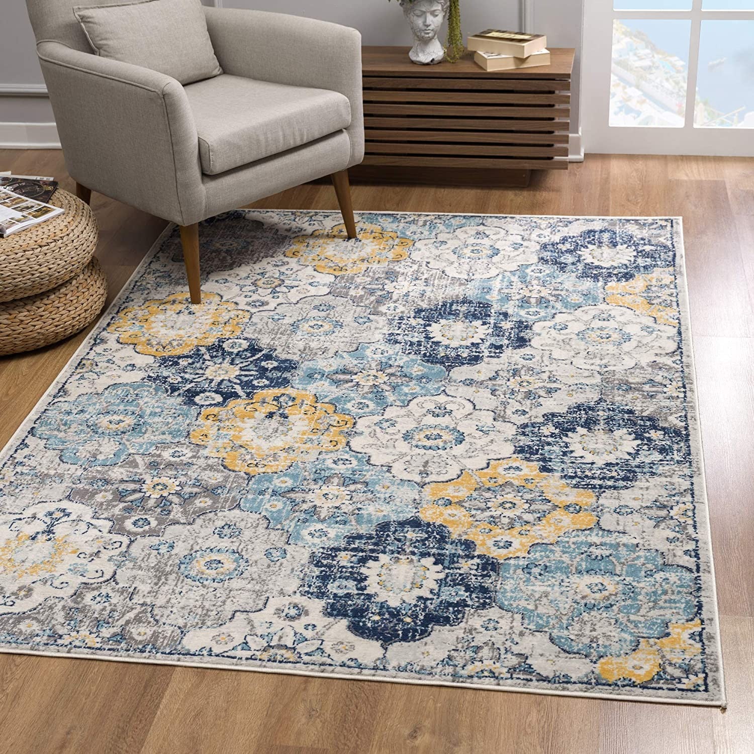 2鈥 X 4鈥 Blue Distressed Floral Area Rug 2鈥 X 4鈥 Blue Distressed Floral Area