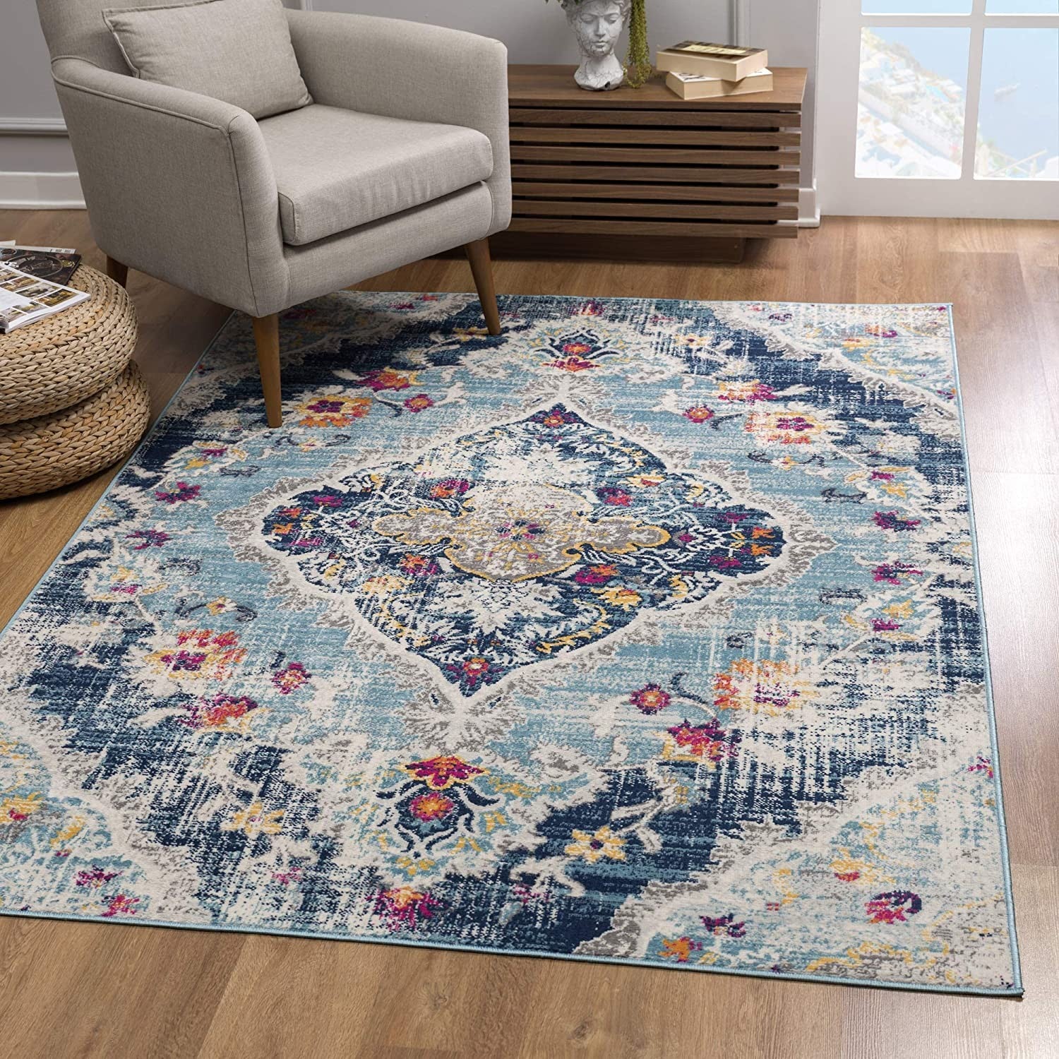 2鈥 X 4鈥 Blue Distressed Medallion Area Rug 2鈥 X 4鈥 Blue Distressed