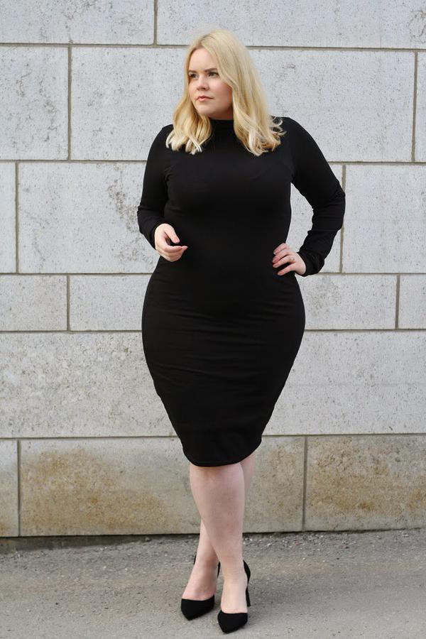 Black dress with boots  Plus size fashion, Work outfits women, Fashion