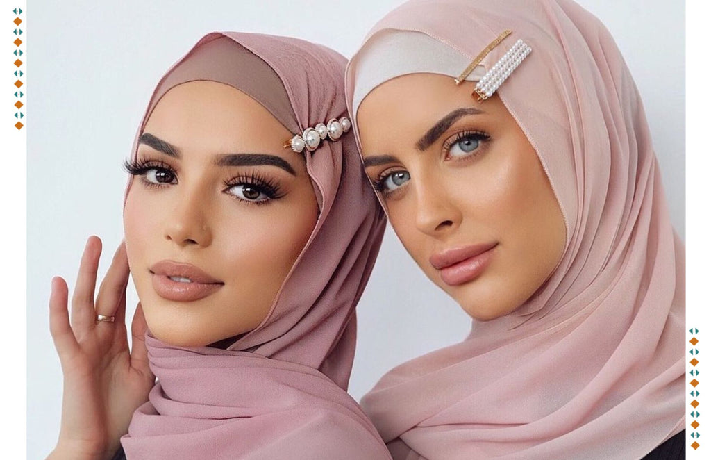 You can't have a jilbab without the proper accessories
