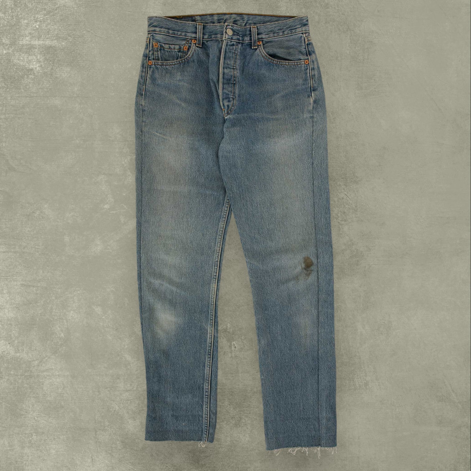 image of WOMEN'S VINTAGE LEVI'S 90'S 501 JEANS - W29 X L31