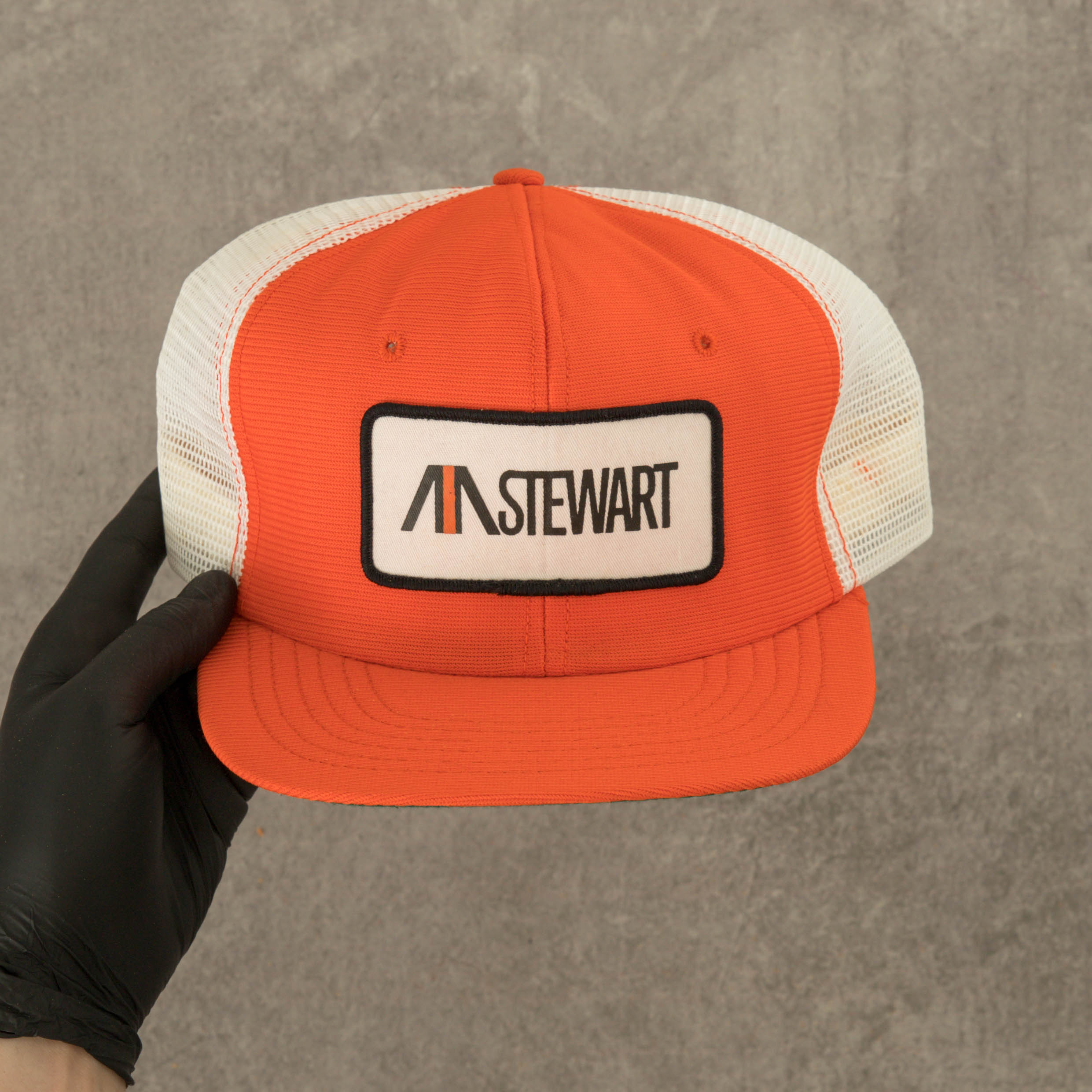 image of MEN'S VINTAGE 1990S STEWART TRUCKER CAP - M/L