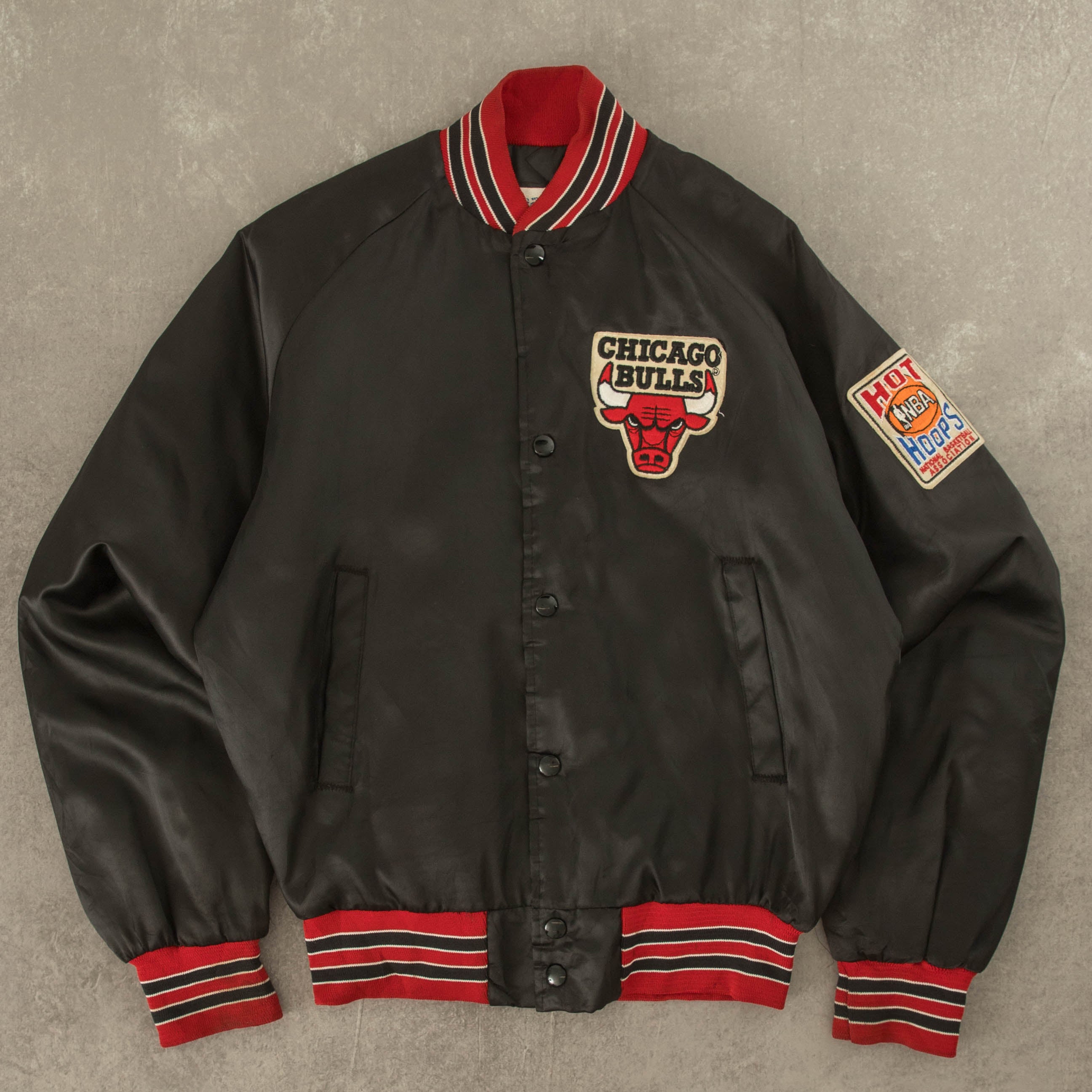 image of WOMEN'S VINTAGE 1990S CHICAGO BULLS SATIN BOMBER JACKET - SMALL