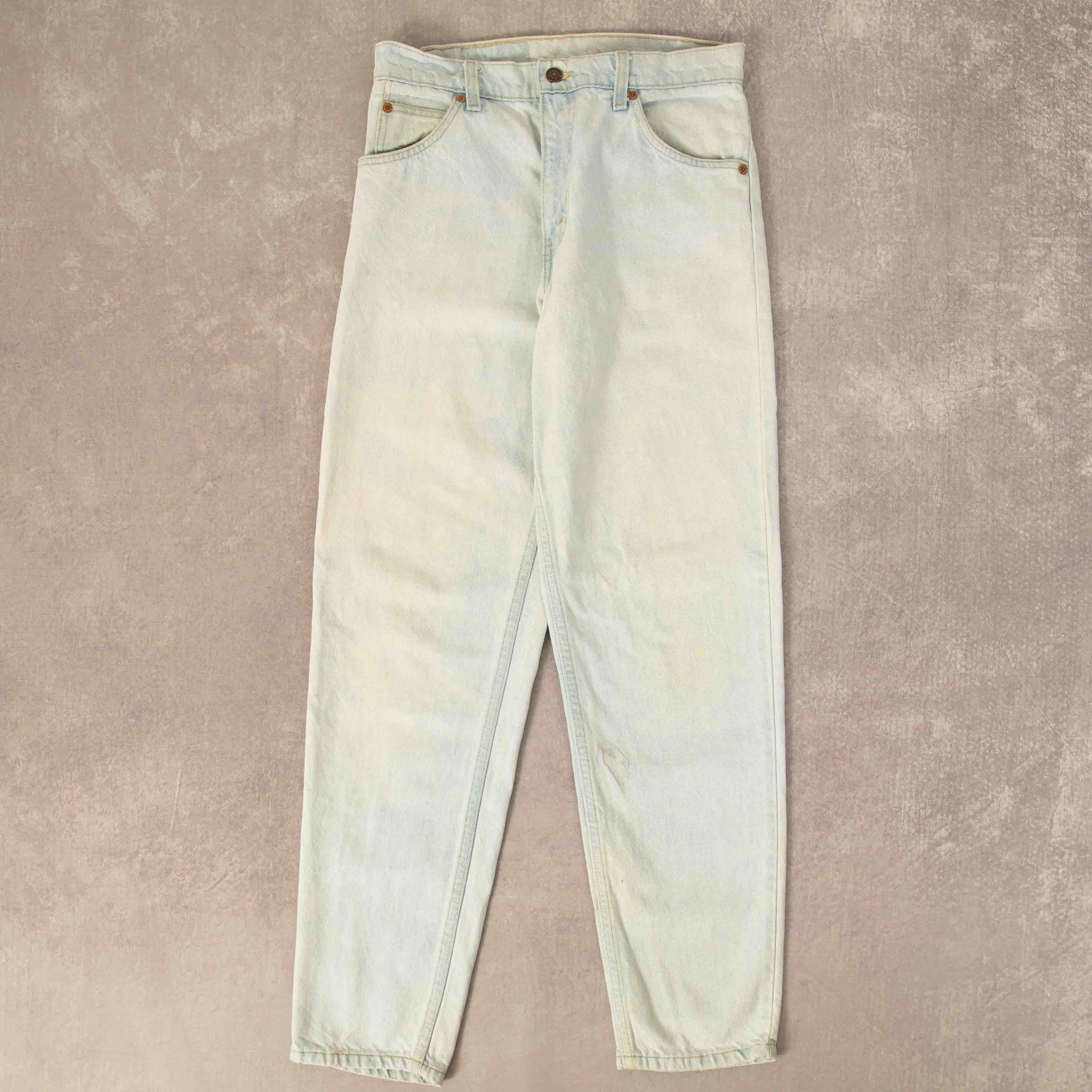 image of WOMEN'S VINTAGE 1992 LEVI'S 550 BLEACH FADE RELAXED STRAIGHT FIT JEANS - W30 X L30
