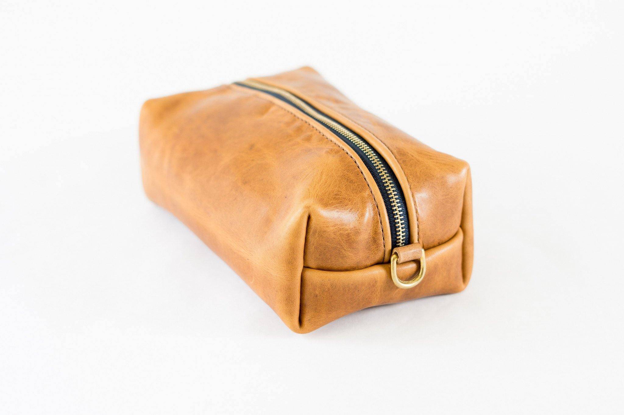 Horween Leather Dopp Kit in Natural Dublin