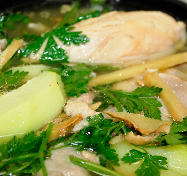 Chicken Broth, Chicken Tinola, Best Food For Colds, Best Food For Lowering Blood Sugar, Best Food For Reducing Inflammation, Healthy Food, Healthy Soups, Soup Recipes, Light Soup Recipes, Cooking with Papaya, Cooking with Moringa, Philippine Soups,  Food Trends 2020