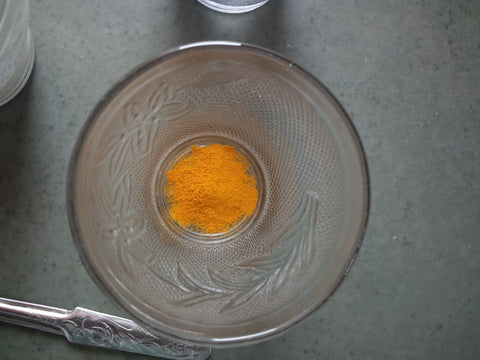 turmeric powder in jar