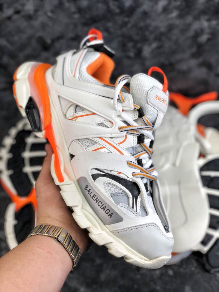 BALENCIAGA TRACK 2019 SS Street Style Sneakers by