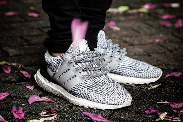 CROSSOVER ADIDAS ULTRA BOOST UNCAGED Core