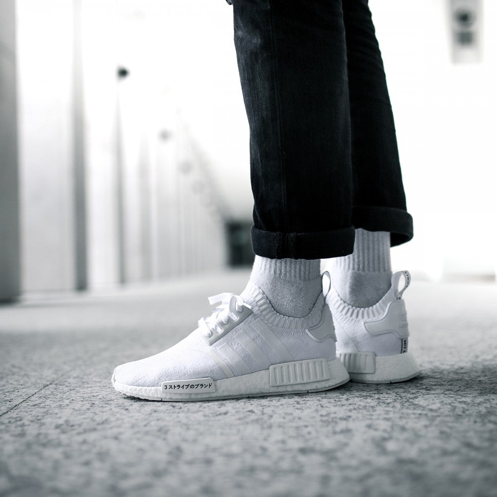 nmd r1 pk triple white